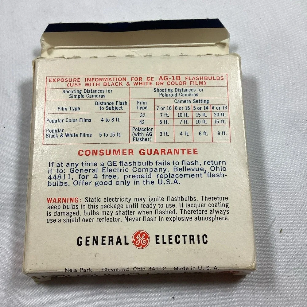 GE General Electric AG-1B Blue Flashbulbs‎ Box of 12